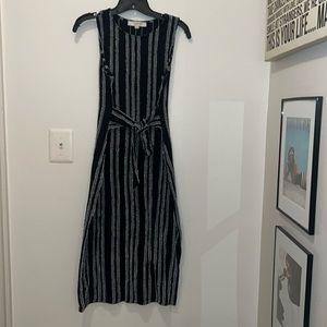 LOFT - XS TIE WAIST BLACK  & WHITE FRINGE TANK DRESS EUC